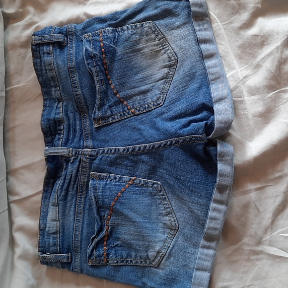 Max Azria Miley Cyrus denim shorts size 11 - Picture 3 of 6